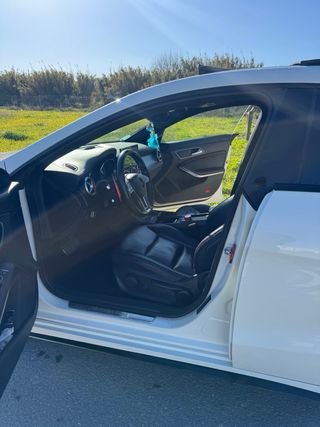 Mercedes-Benz CLA 2013