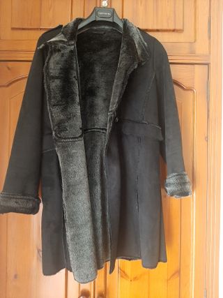 Abrigo Cortefiel efecto ante. Practicamnete nuevo.