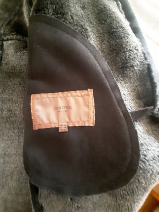 Abrigo Cortefiel efecto ante. Practicamnete nuevo.