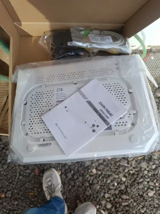 Router Fibra Óptica ZTE ZXHN F6640