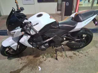 Kawa Z750 2010 Se vende por traslado. Carnet A2