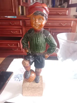 Figura terracota futbolista vintage Urregui