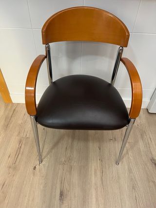 4 Sillas de salón con brazos madera y metal