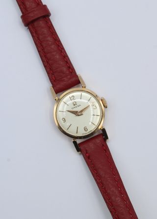 Reloj Omega Clásico Vintage Mujer Oro Rojo