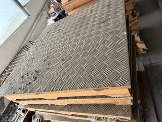 Tarima Metálica Antideslizante 1x1