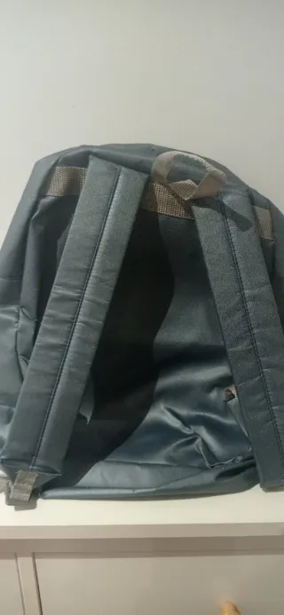 Mochila juvenil con estrellas y nombres