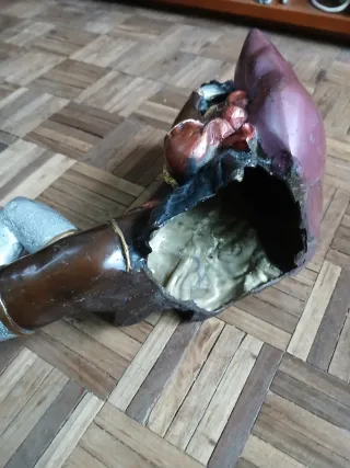 Estatueta feminina bronze