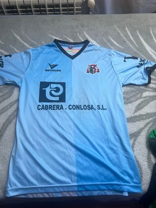 Camiseta Varea Verde y Negra