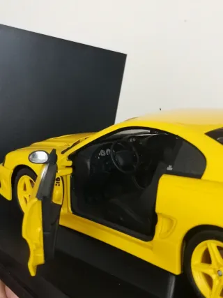 AUTOart 1998 Ford Mustang Saleen S351 escala 1:18