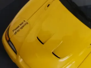 AUTOart 1998 Ford Mustang Saleen S351 escala 1:18