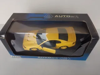 AUTOart 1998 Ford Mustang Saleen S351 escala 1:18