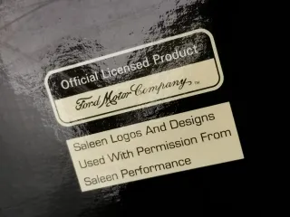 AUTOart 1998 Ford Mustang Saleen S351 escala 1:18