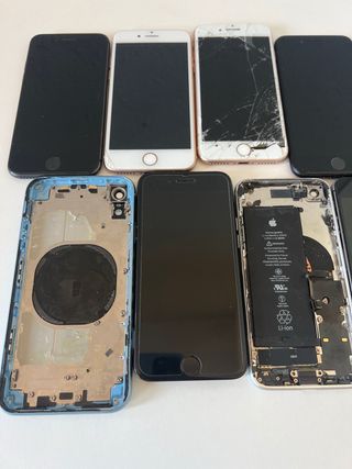 Lotto di 8 iPhone Apple