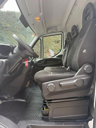 ❗OFERTA MES JUNIO❗ IVECO DAILY 2023 35S16 L4H2 156