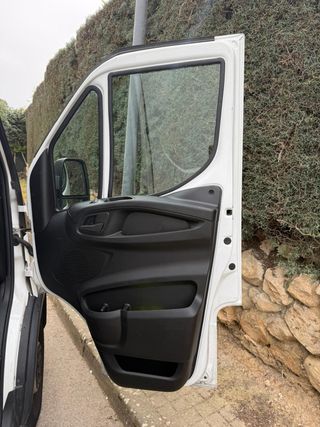 ❗OFERTA MES JUNIO❗ IVECO DAILY 2023 35S16 L4H2 156