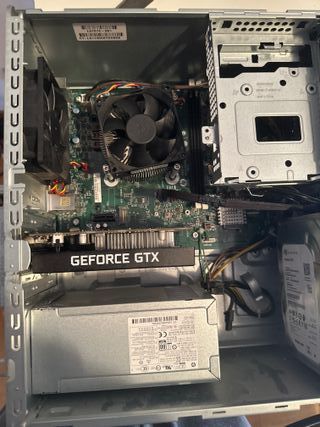 PC Gaming HP Ryzen 5 GTX 1650, sin RAM. Negociable