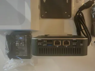 Mini PC Geekom A7 Max Gris Plata Nuevo