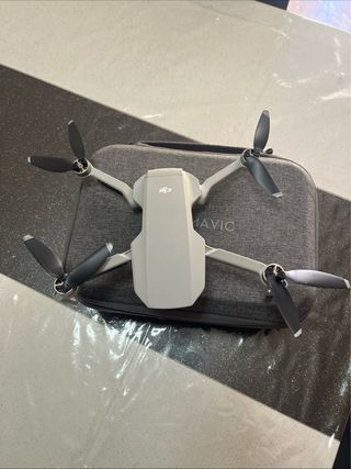 Drone DJI Mavic Mini SE con accessori