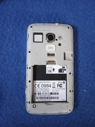 Doro Liberto 820 Mini Teléfono Móvil