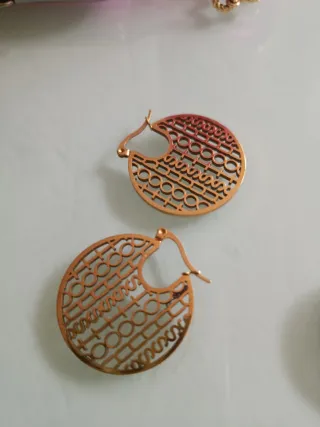 Pendientes aro Tous logo oro