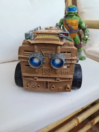 Camión Tortugas Ninja + Figura 25 cm.