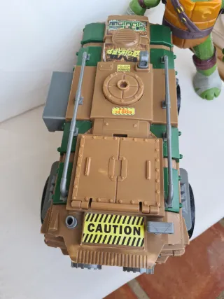 Camión Tortugas Ninja + Figura 25 cm.