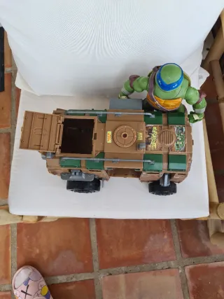Camión Tortugas Ninja + Figura 25 cm.