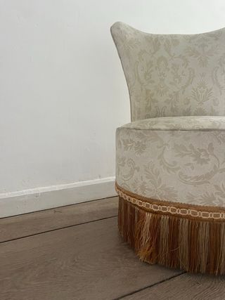 Butaca antigua tapizada