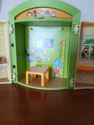 Maletín Guardería Playmobil