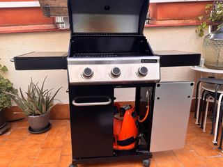 Barbacoa de Gas Negra y Plateada