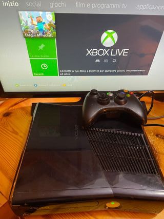 CONSOLE XBOX 360 SLIM 250 GB + Controller