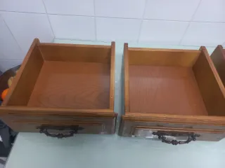 Escritorio y silla de castaño