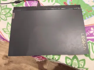 Portátil Lenovo Legion 5 15IMH05 (negociable)