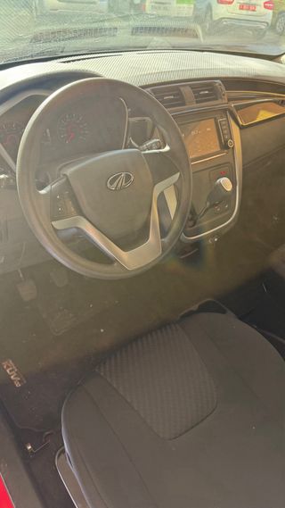 Mahindra KUV100 2021