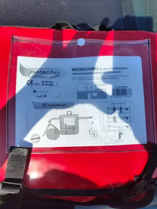 Arnés de seguridad púrpura