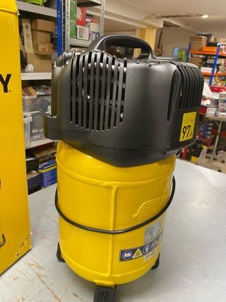 Stanley D200/10 Compresor de Aire 24L