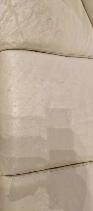 Sofá Natuzzi Beige Cuero + Puff