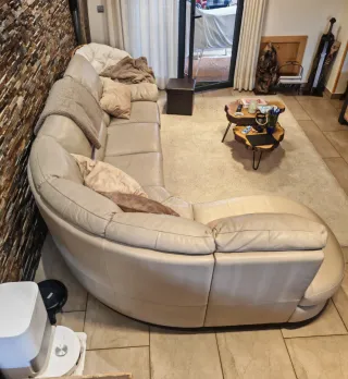 Sofá Natuzzi Beige Cuero + Puff