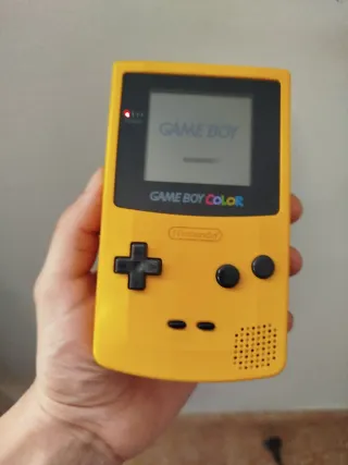 Nintendo Game Boy Color Amarilla