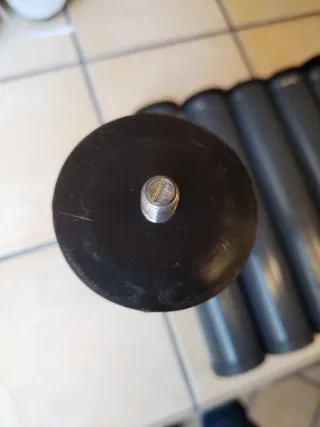 Patas de somier metálica.