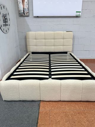 Cama canapé con cabecero tapizado