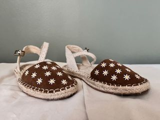 Sandalias niña Mango Margaritas.