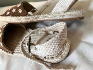 Sandalias niña Mango Margaritas.