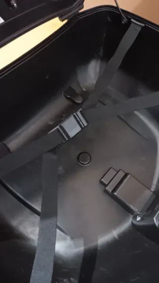 Top Case Ducati rojo.