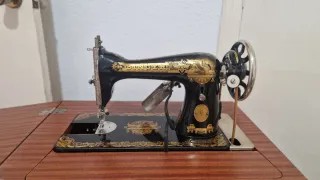 Máquina de coser Singer antigua