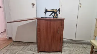 Máquina de coser Singer antigua
