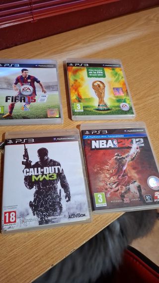 Consola PS3 Negra + 2 Mandos y 4 Juegos