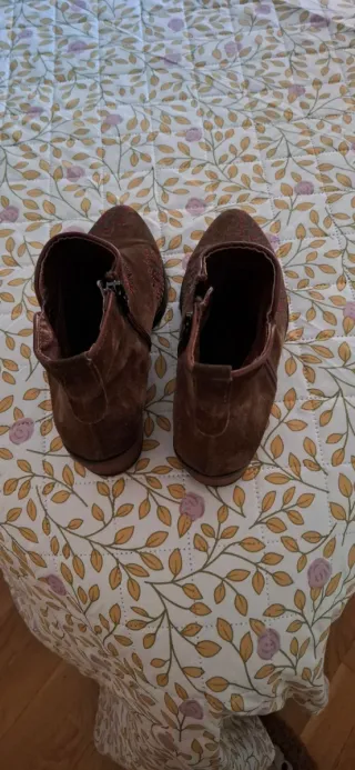 Botines vaqueros bordados talla 38