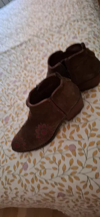 Botines vaqueros bordados talla 38