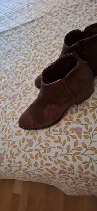 Botines vaqueros bordados talla 38